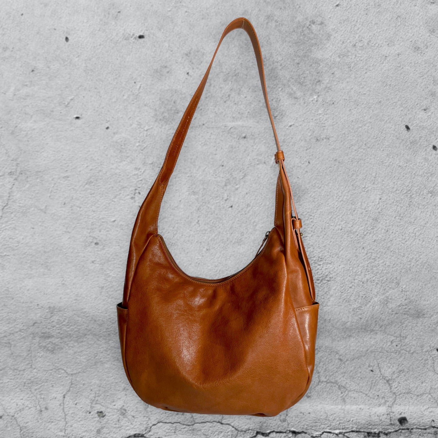 hobo bag kithara • cuoio ROW
