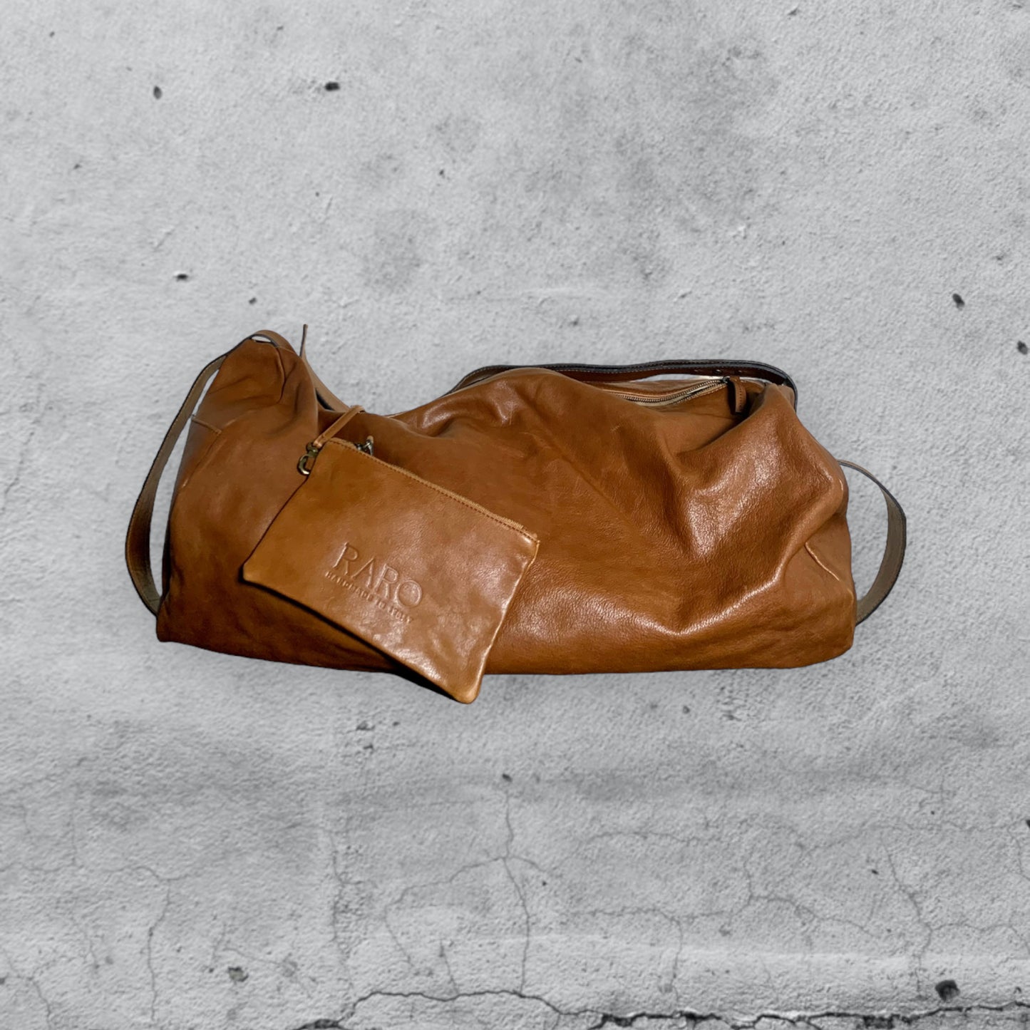 FLO • Cuoio / ROW
