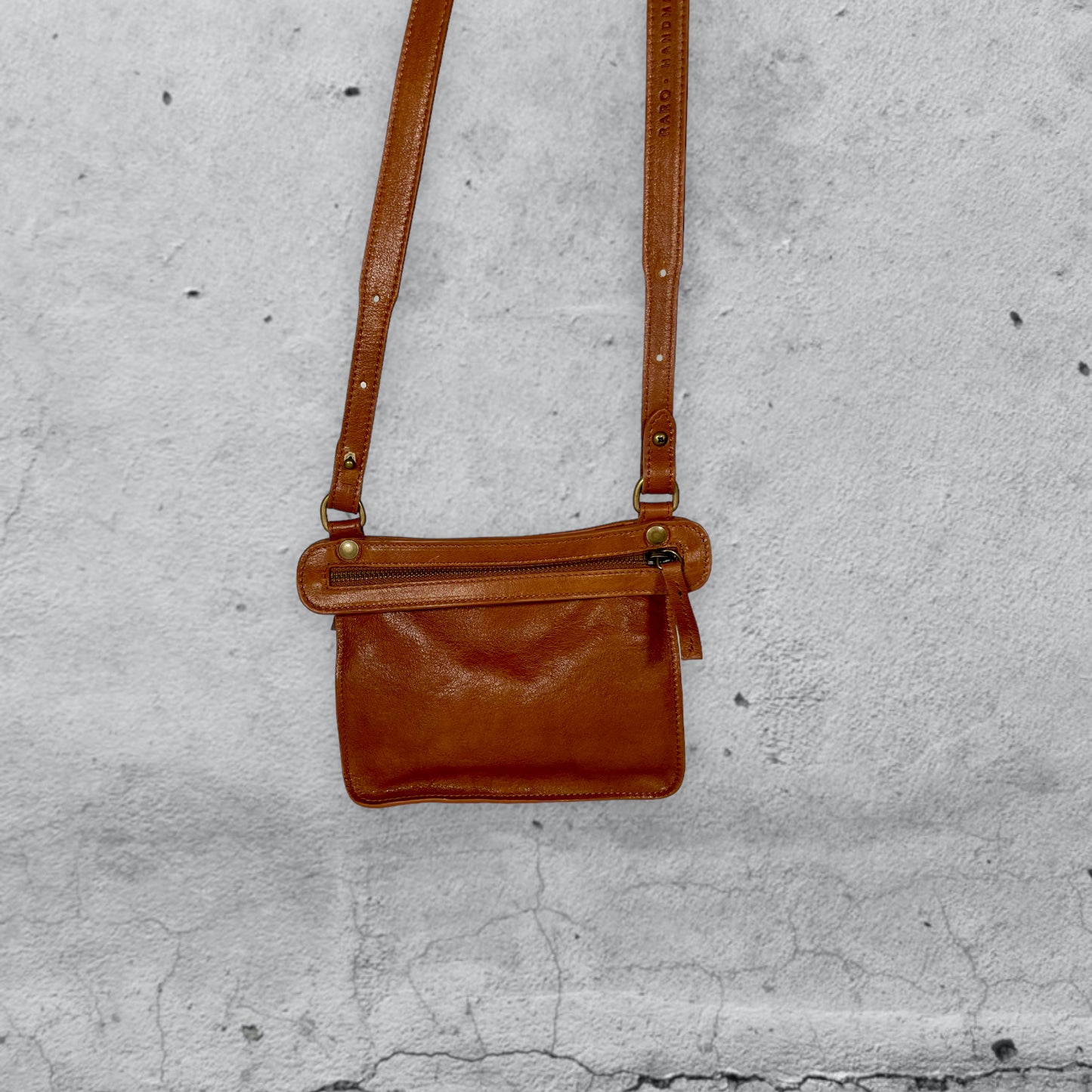 Calix • cuoio / ROW