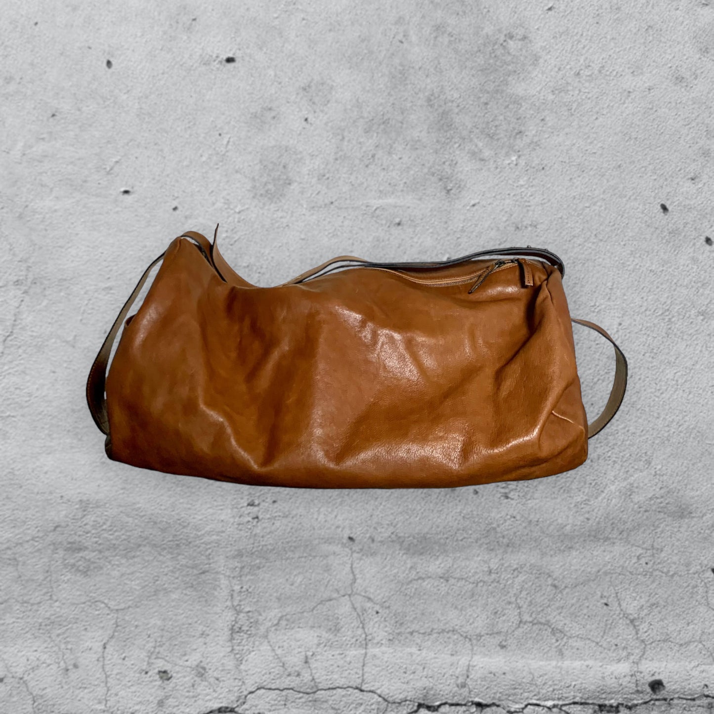 FLO • Cuoio / ROW