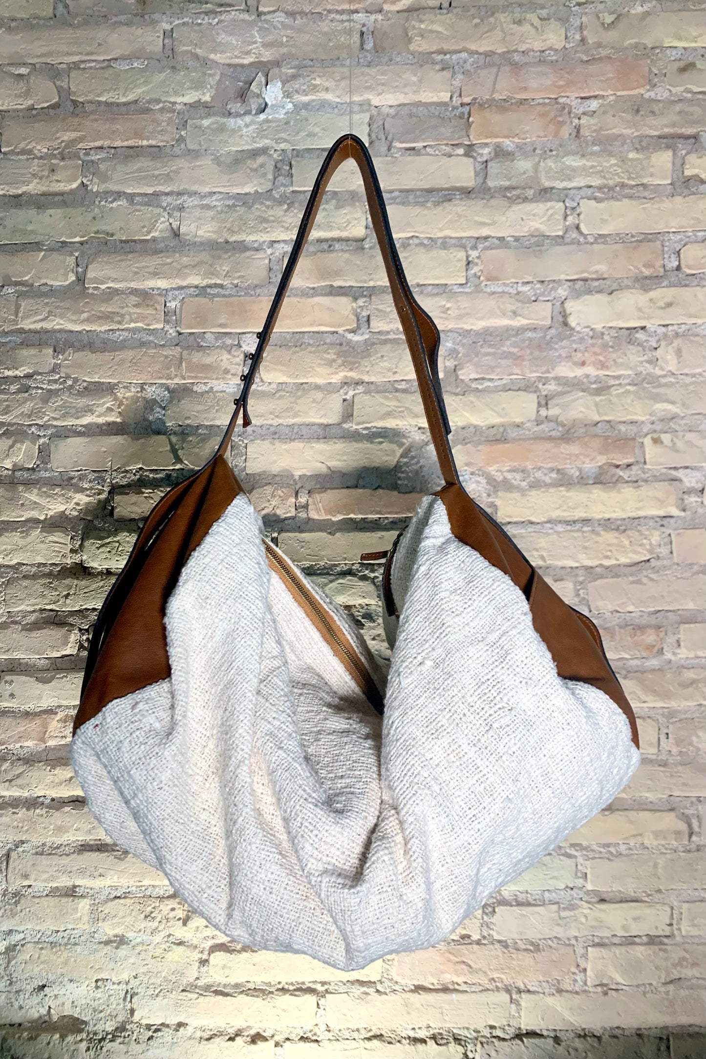 maxi bag FLO • cuoio / Ecru