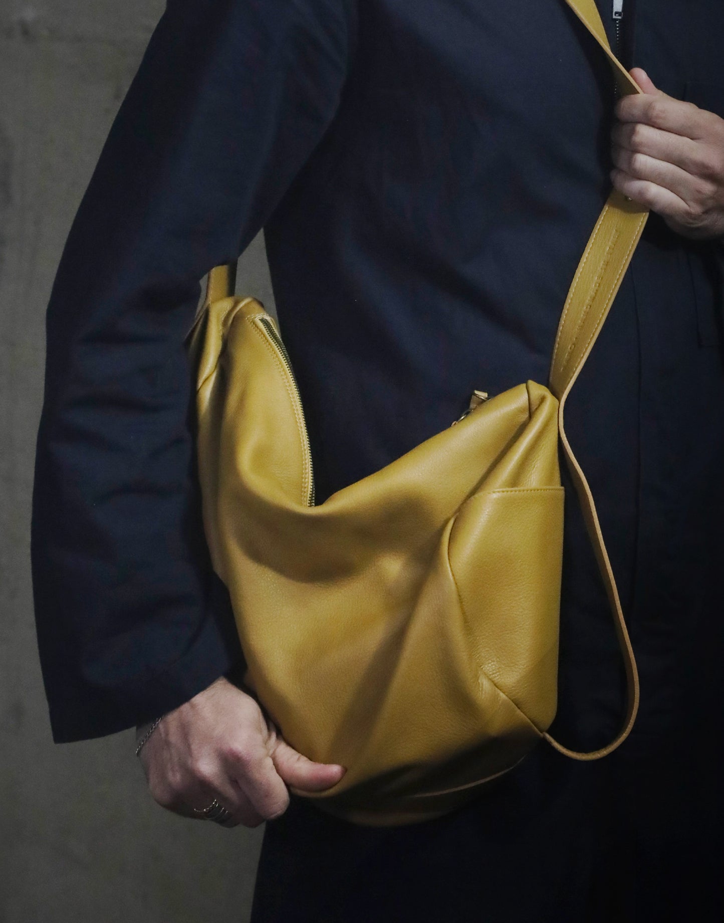 sacca in pelle Lorica • cuoio ROW