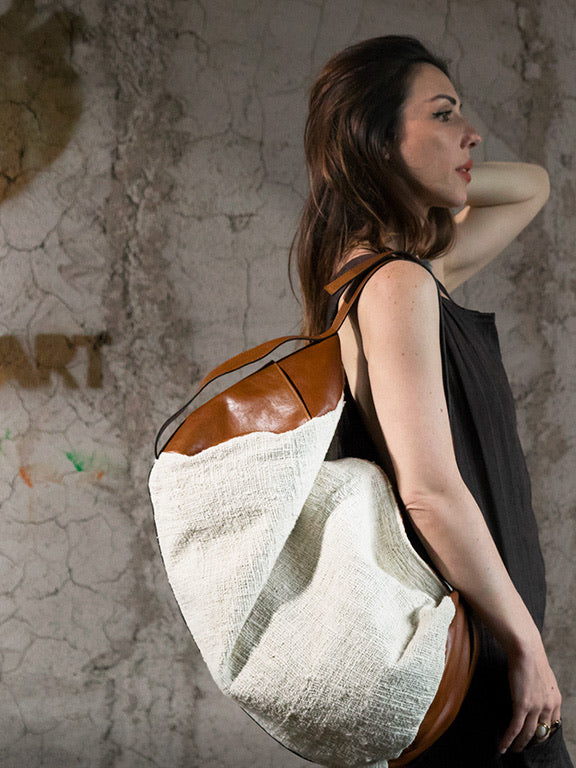 maxi bag FLO • cuoio / Ecru