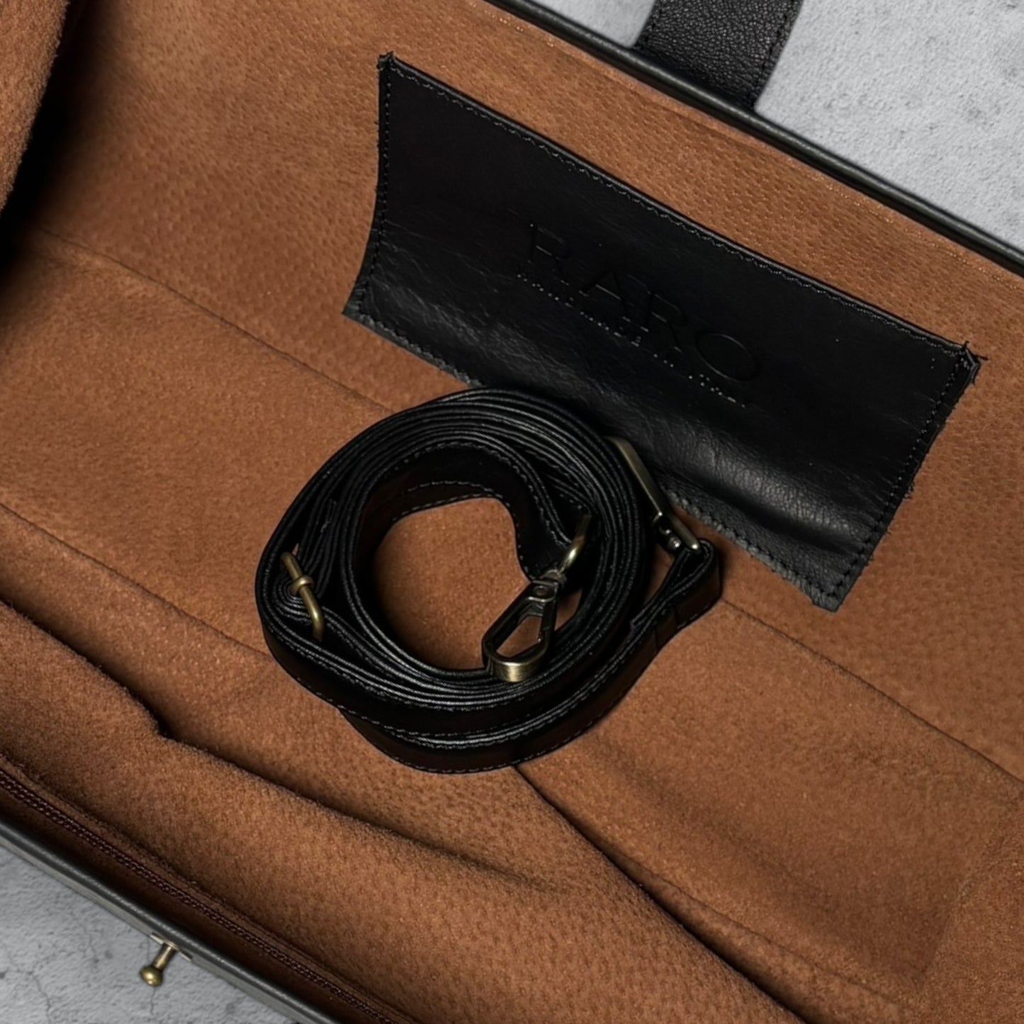 Hand Bag Baguette • nero